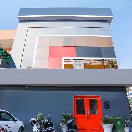 Super Hotel O Nawada Metro دلهي المظهر الخارجي الصورة