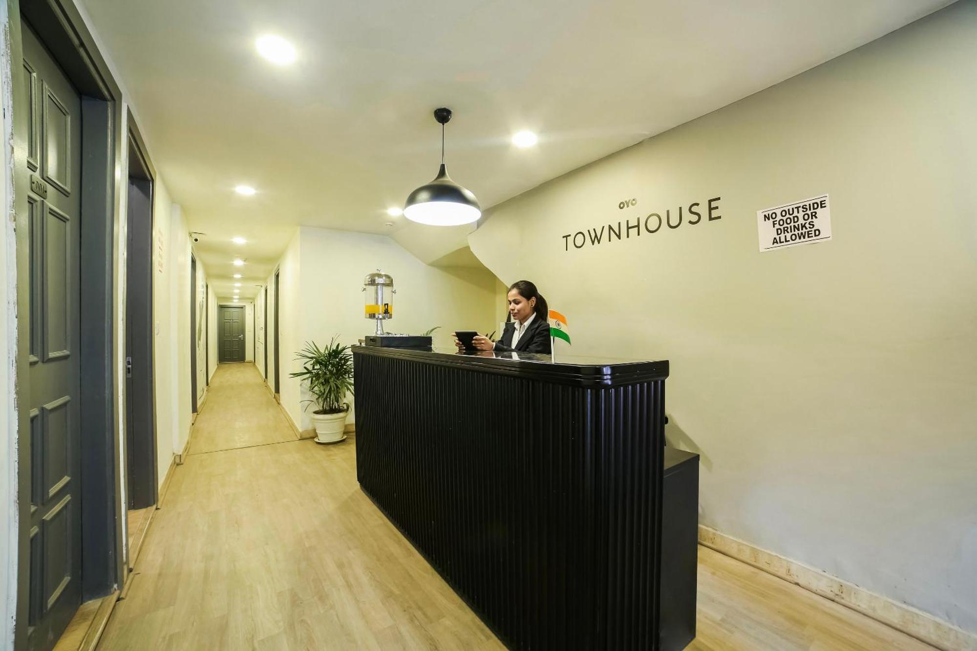 Super Hotel O Nawada Metro دلهي المظهر الخارجي الصورة
